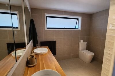 New bathroom renovation Mildura — modern bathroom fit-out by 2 Cuz Renos